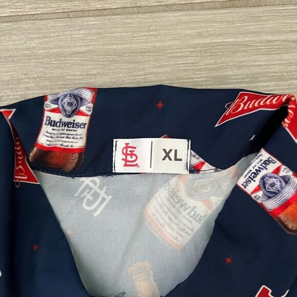 St. Louis Cardinals Budweiser Beer button up men’s shirt size XL - Picture 3 of 4